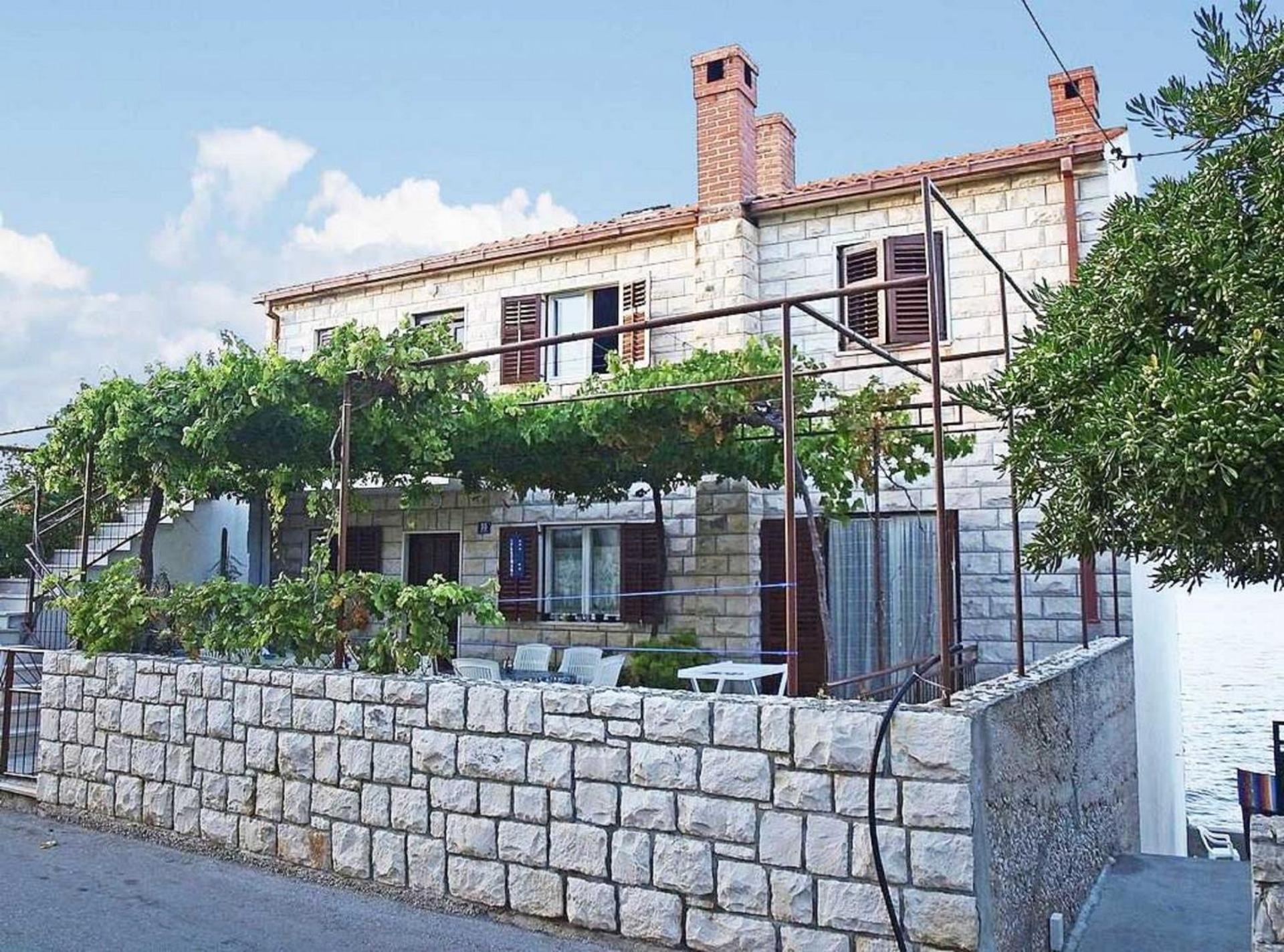 פוסטיר Apartments Sova מראה חיצוני תמונה